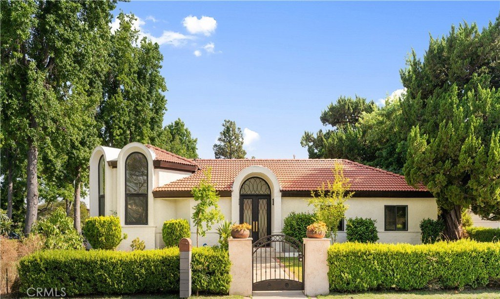 54 E Rodell Arcadia CA 91006 24 54 E Rodell Arcadia CA 91006