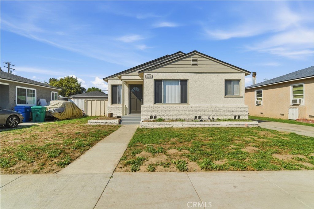 127 W Zane Street Long Beach CA 90805 32 127 W Zane Street Long Beach CA 90805