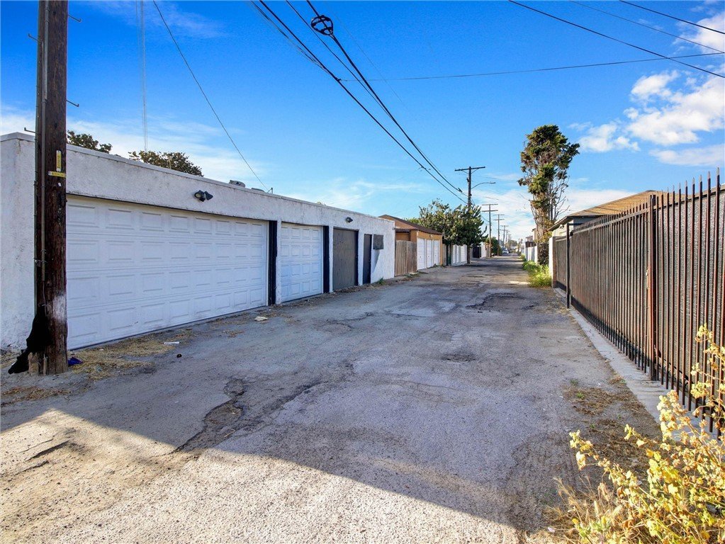 6428 S Van Ness Los Angeles CA 90047 20 6428 S Van Ness Los Angeles CA 90047