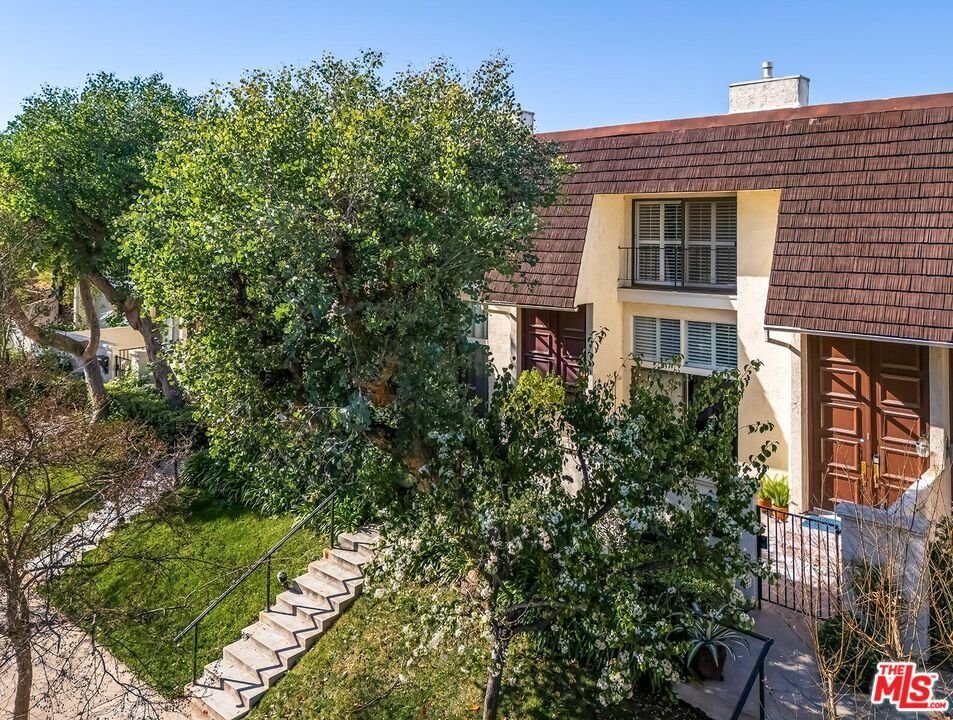 6263 1/2 Randi Avenue Woodland Hills CA 91367 25 6263 1/2 Randi Avenue Woodland Hills CA 91367