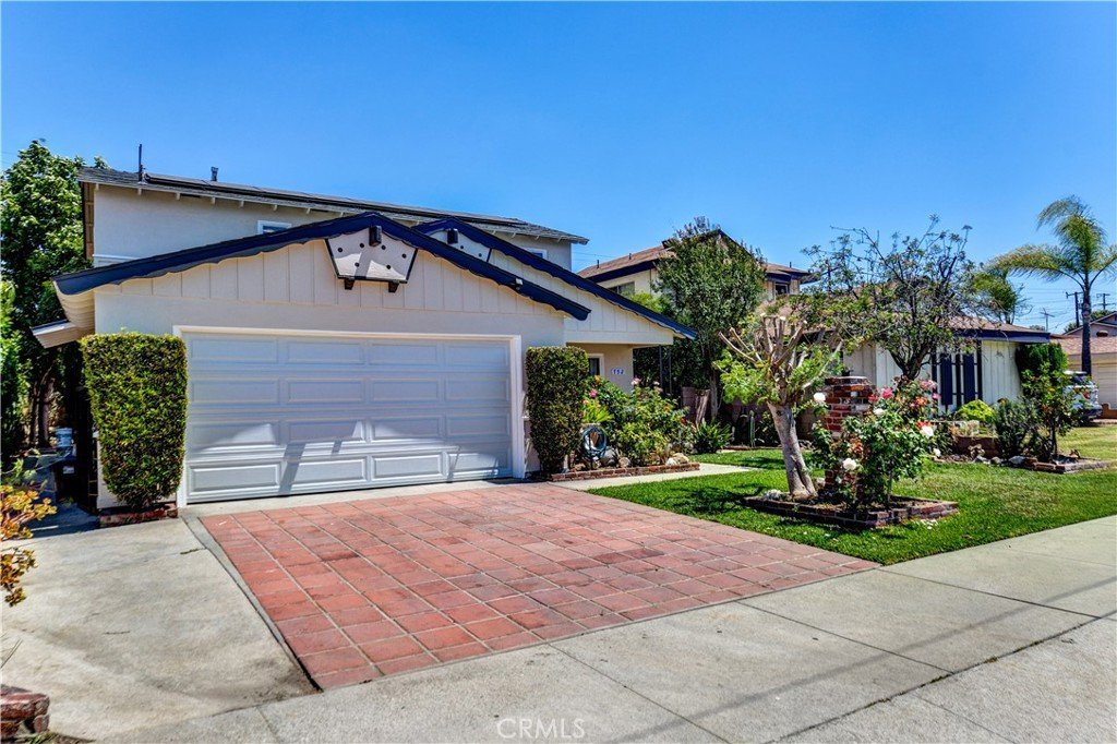 752 Agajanian Montebello CA 90640 30 752 Agajanian Montebello CA 90640