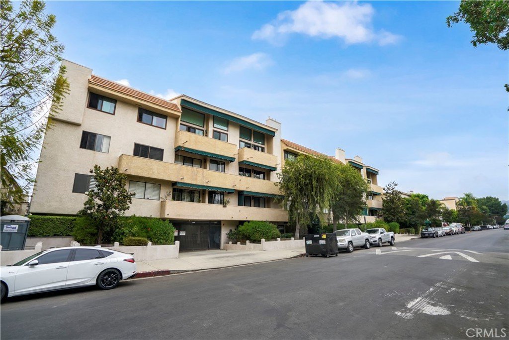 5310 Zelzah 101 Encino CA 91316 17 5310 Zelzah 101 Encino CA 91316