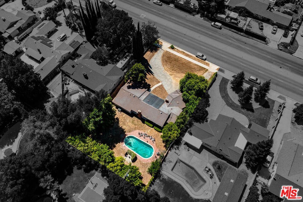 22501 Victory Boulevard West Hills CA 91307 14 22501 Victory Boulevard West Hills CA 91307
