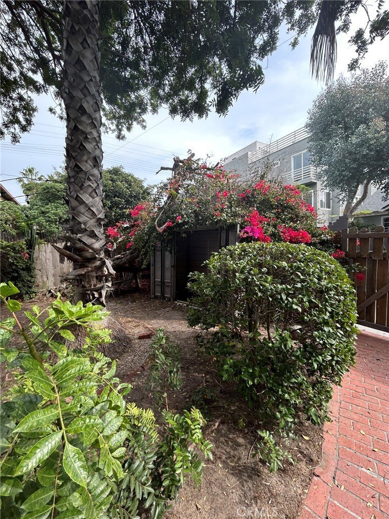 25 Galleon Marina Del Rey CA 90292 41 25 Galleon Marina Del Rey CA 90292