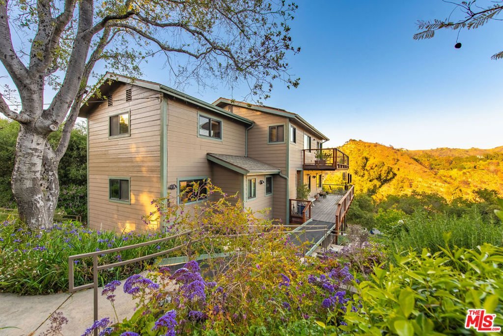 19818 Valley View Drive Topanga CA 90290 43 19818 Valley View Drive Topanga CA 90290