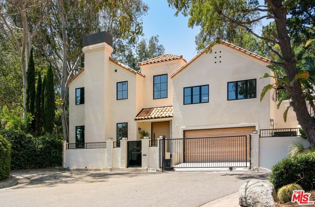 8171 Tianna Road Los Angeles CA 90046 34 8171 Tianna Road Los Angeles CA 90046
