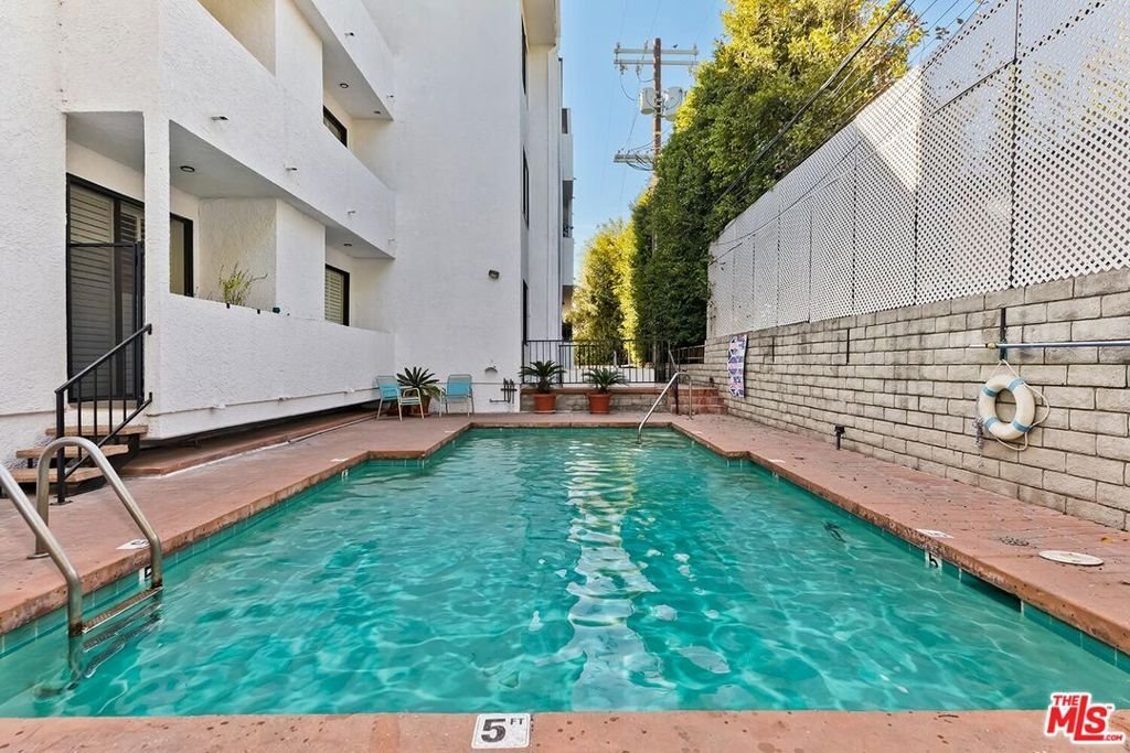 10475 Eastborne Avenue 107 Los Angeles CA 90024 19 10475 Eastborne Avenue 107 Los Angeles CA 90024