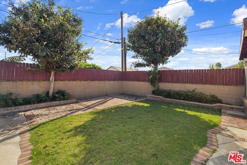 2124 W 112th Street Los Angeles CA 90047 41 2124 W 112th Street Los Angeles CA 90047