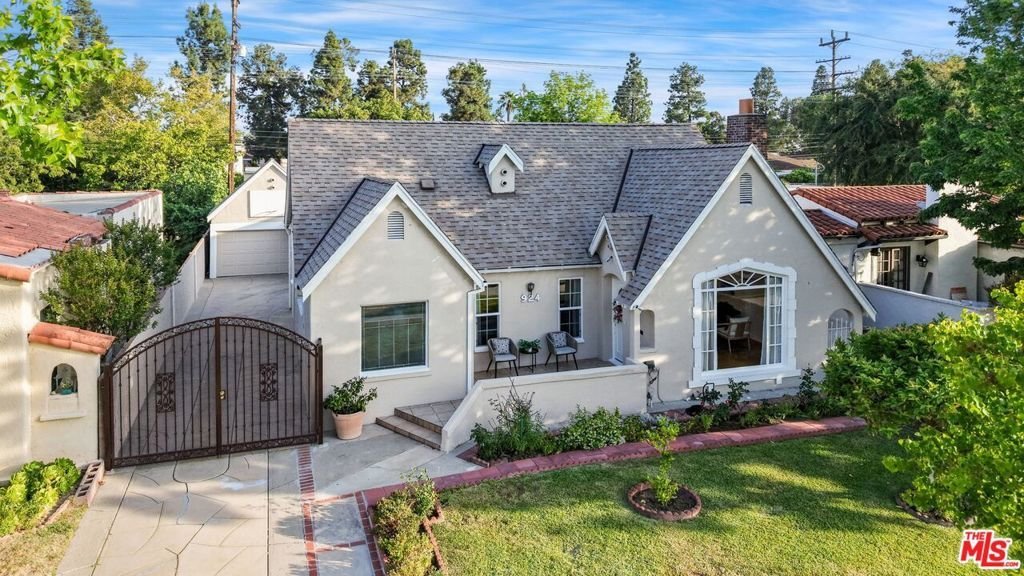 924 E Glenoaks Boulevard Glendale CA 91207 59 924 E Glenoaks Boulevard Glendale CA 91207