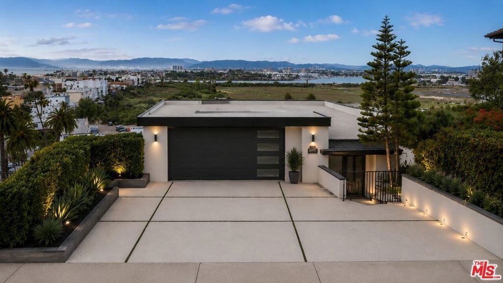 243 Montreal Street Playa Del Rey CA 90293 47 243 Montreal Street Playa Del Rey CA 90293