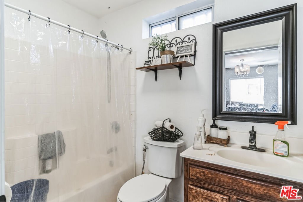 12221 Athens Way Los Angeles CA 90061 8 12221 Athens Way Los Angeles CA 90061