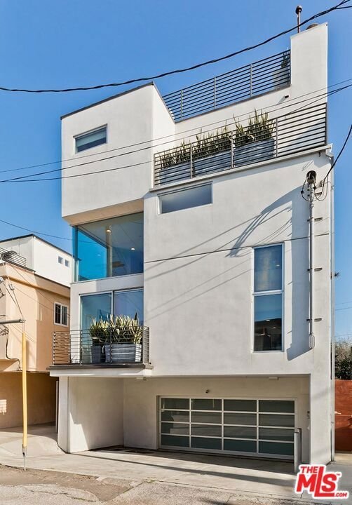 111 Eastwind Street Marina Del Rey CA 90292 58 111 Eastwind Street Marina Del Rey CA 90292