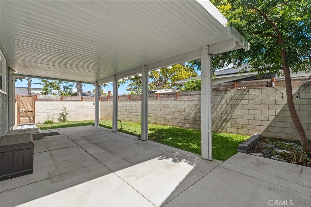 320 E 44th Long Beach CA 90807 33 320 E 44th Long Beach CA 90807