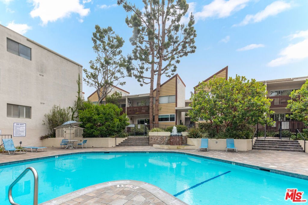 5950 Canterbury Drive C209 Culver City CA 90230 28 5950 Canterbury Drive C209 Culver City CA 90230