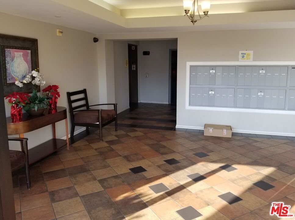 13941 Sherman Way 204 Van Nuys CA 91405 18 13941 Sherman Way 204 Van Nuys CA 91405