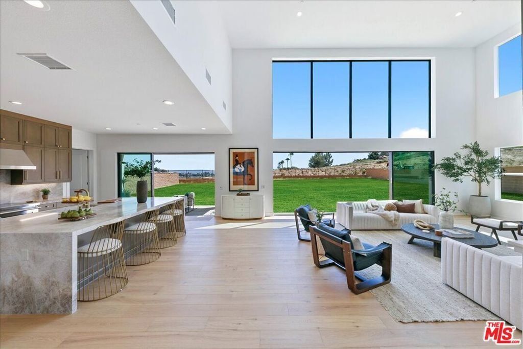 22810 Seaqua Circle Chatsworth CA 91311 36 22810 Seaqua Circle Chatsworth CA 91311