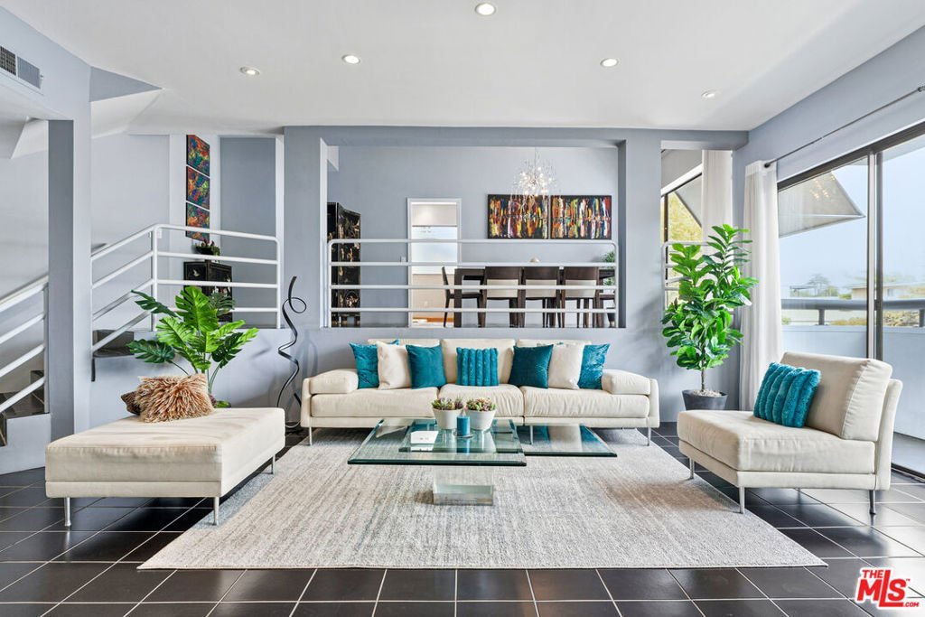625 Huntley Drive 4 West Hollywood CA 90069 22 625 Huntley Drive 4 West Hollywood CA 90069