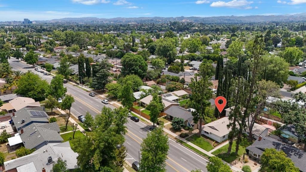 24022 Vanowen Street West Hills CA 91307 42 24022 Vanowen Street West Hills CA 91307