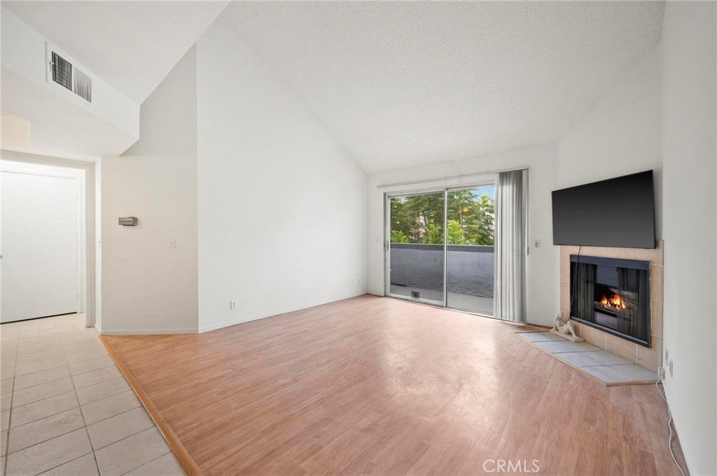 7640 Oso Avenue 316 Winnetka CA 91306 17 7640 Oso Avenue 316 Winnetka CA 91306