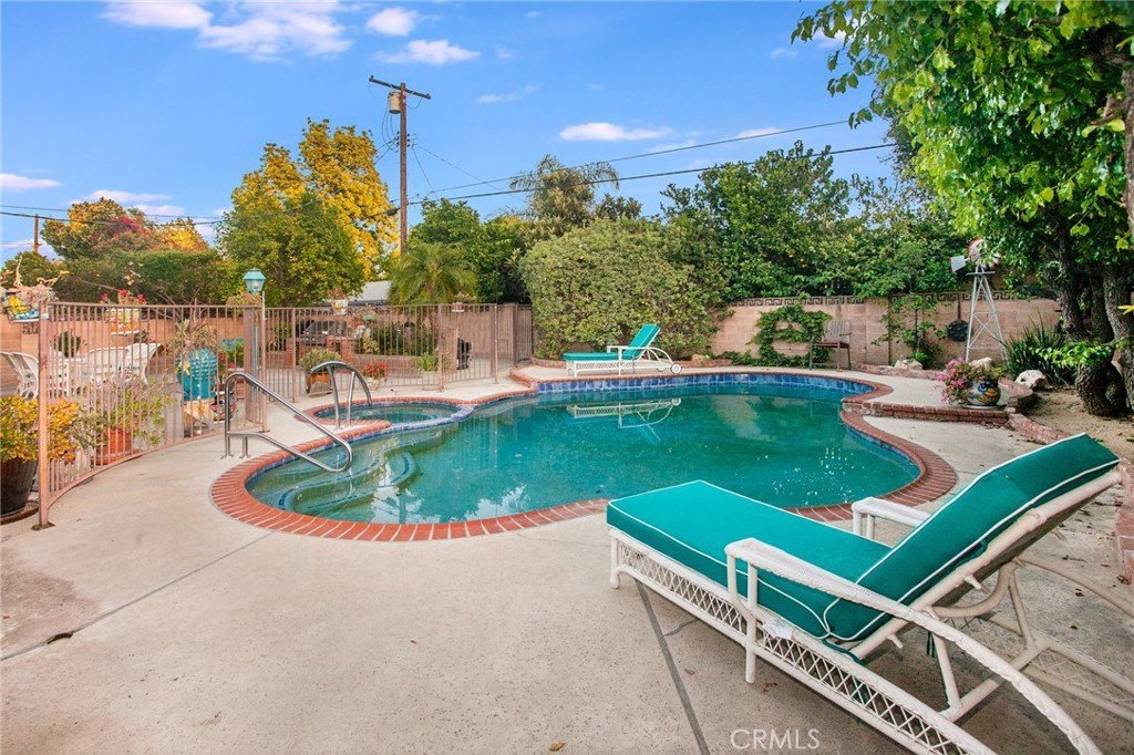 20944 Elkwood Street Canoga Park CA 91304 11 20944 Elkwood Street Canoga Park CA 91304
