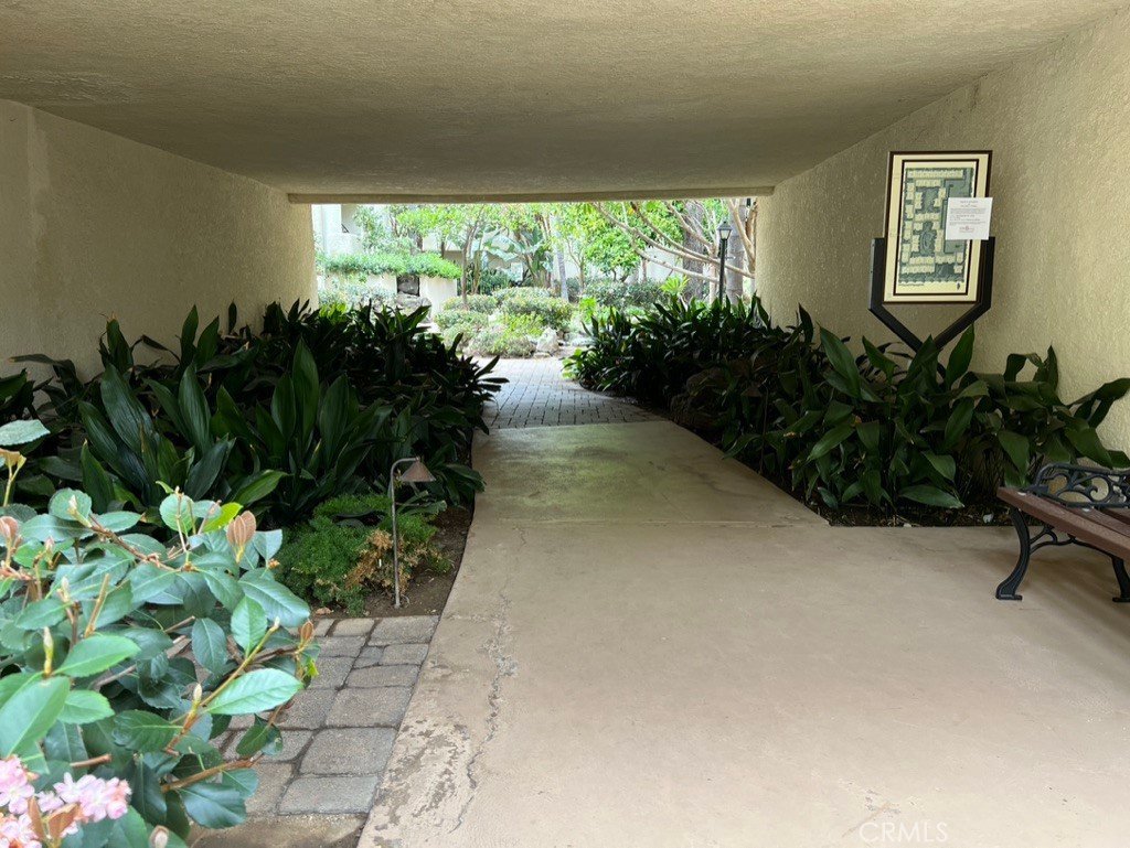 5325 Newcastle 330 Encino CA 91316 29 5325 Newcastle 330 Encino CA 91316