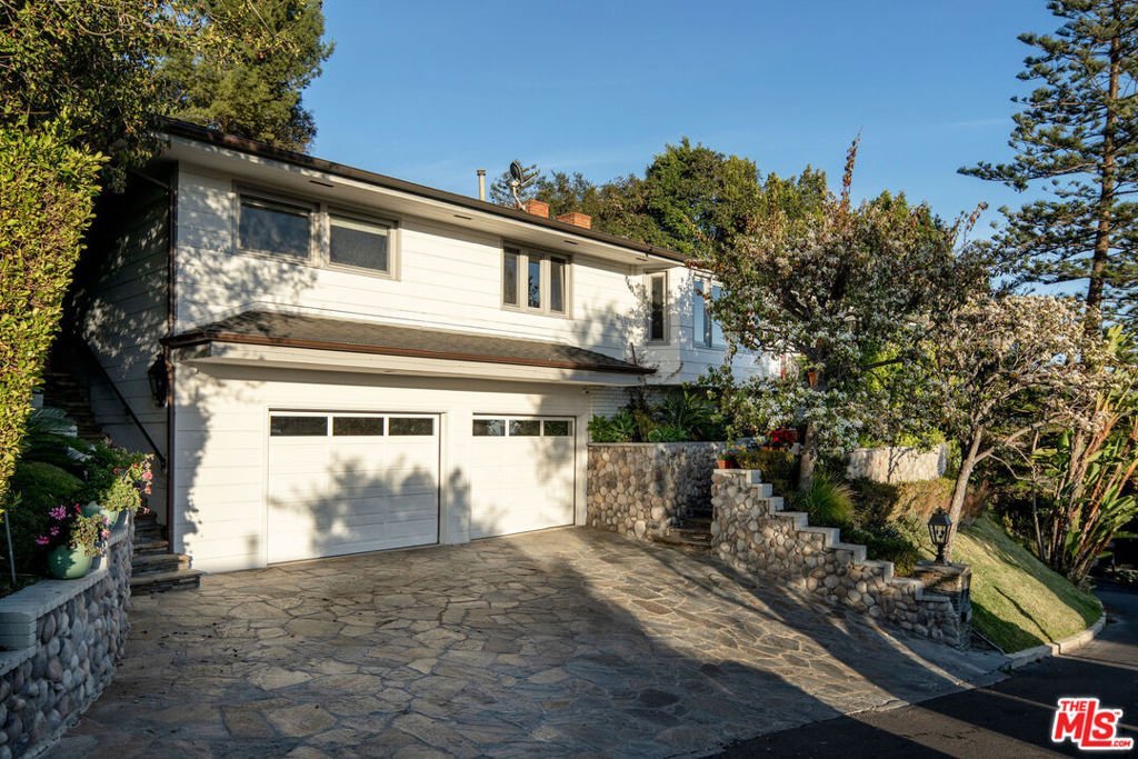 610 Estrellita Way Los Angeles CA 90049 19 610 Estrellita Way Los Angeles CA 90049