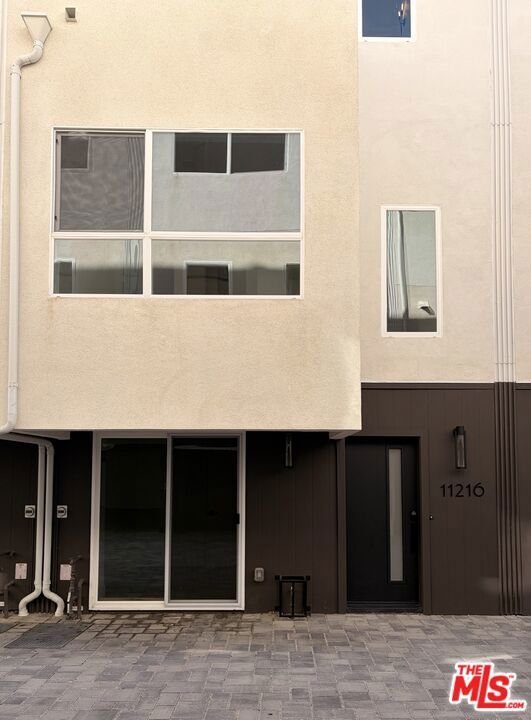 11222 W Victory Boulevard 2 North Hollywood CA 91606 31 11222 W Victory Boulevard 2 North Hollywood CA 91606