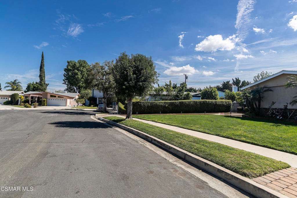 22312 Mobile Street Woodland Hills CA 91303 27 22312 Mobile Street Woodland Hills CA 91303