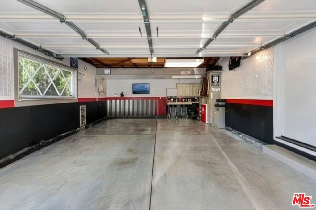 22217 Ybarra Road Woodland Hills CA 91364 38 22217 Ybarra Road Woodland Hills CA 91364