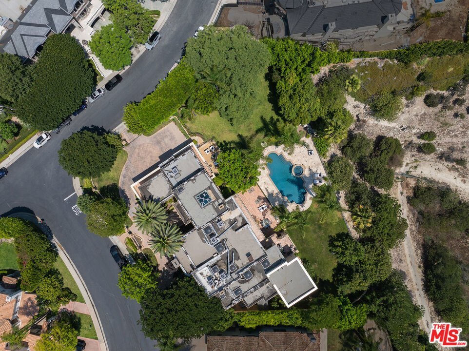 3364 Clerendon Road Beverly Hills CA 90210 33 3364 Clerendon Road Beverly Hills CA 90210