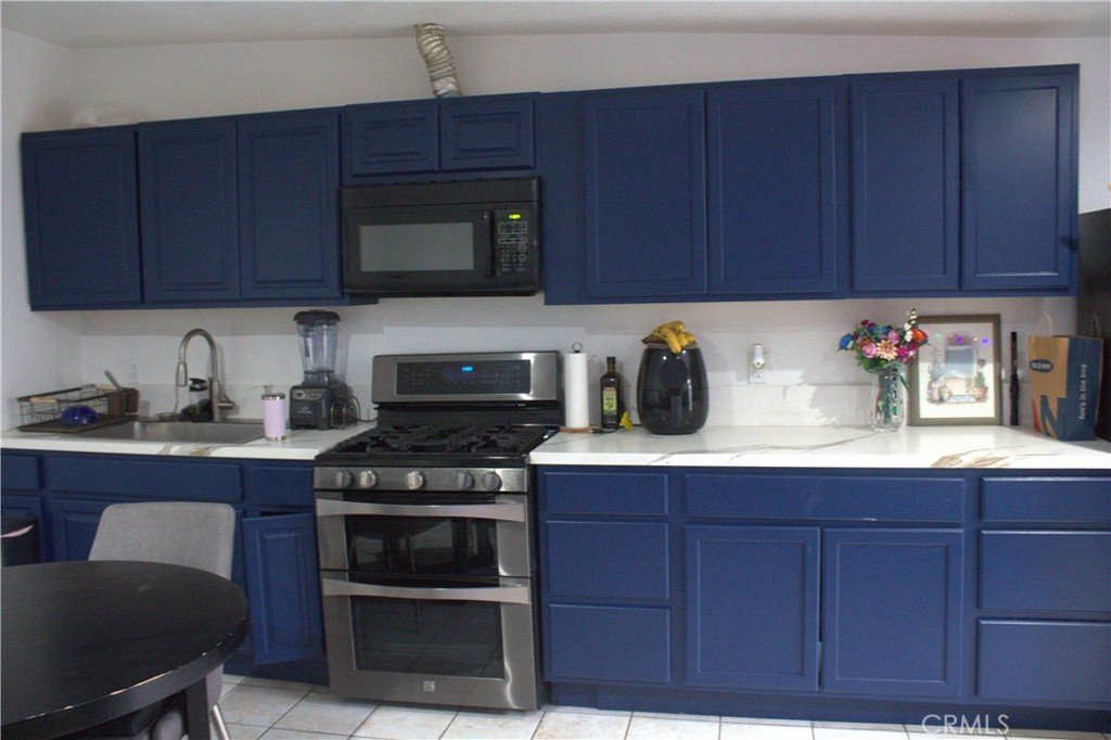 11625 GLADSTONE AVENUE Sylmar CA 91342 23 11625 GLADSTONE AVENUE Sylmar CA 91342