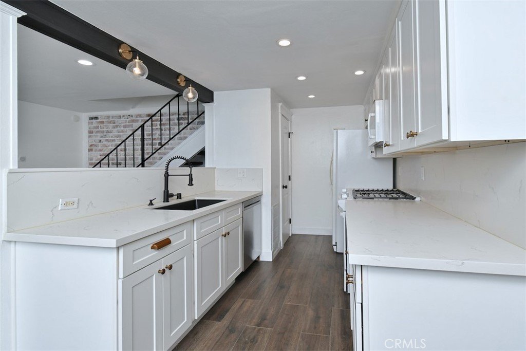 28159 Robin Ave Saugus CA 91350 39 28159 Robin Ave Saugus CA 91350