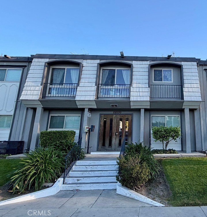 22030 Calvert 2 Woodland Hills CA 91367 29 22030 Calvert 2 Woodland Hills CA 91367