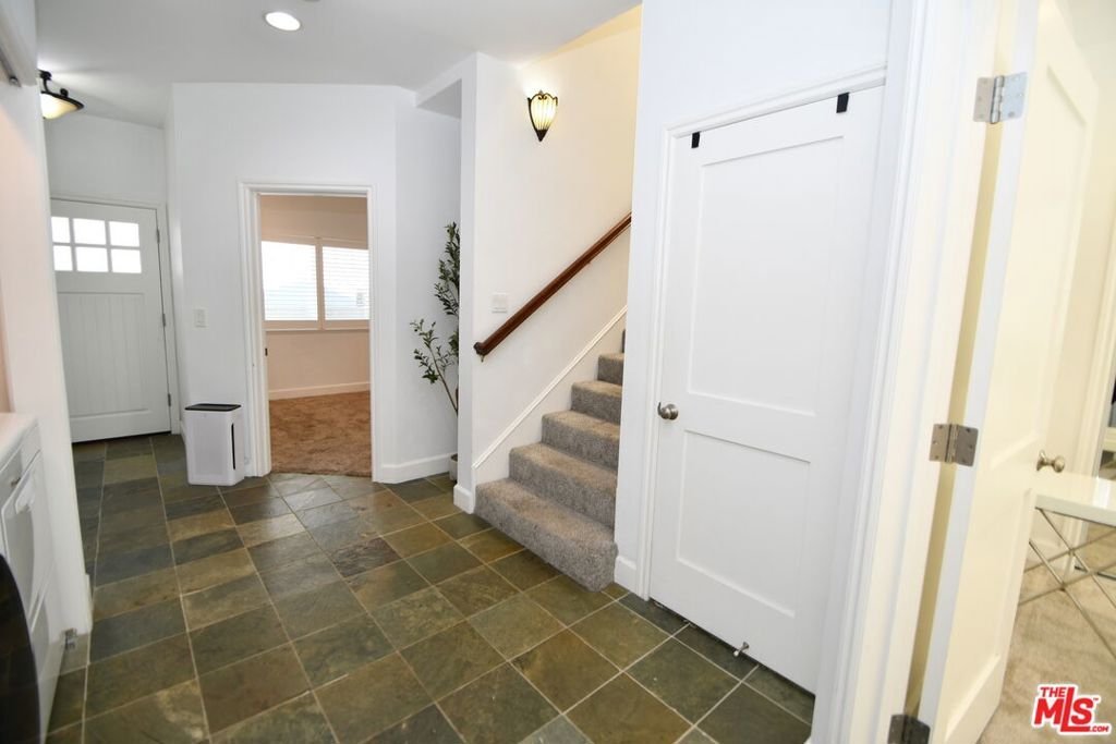 2516 Gates Avenue B Redondo Beach CA 90278 32 2516 Gates Avenue B Redondo Beach CA 90278
