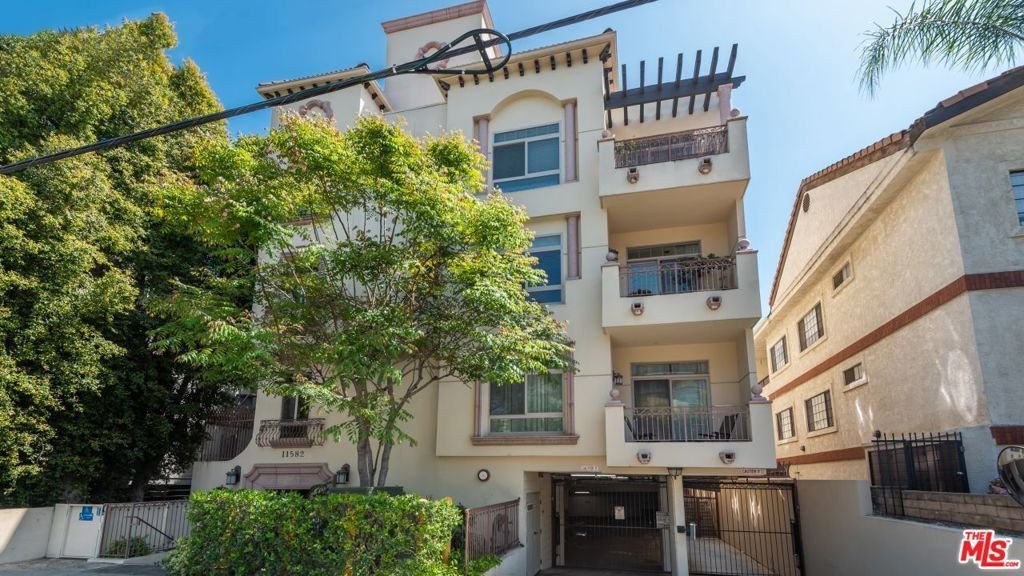 11582 Moorpark Street 104 Studio City CA 91602 23 11582 Moorpark Street 104 Studio City CA 91602