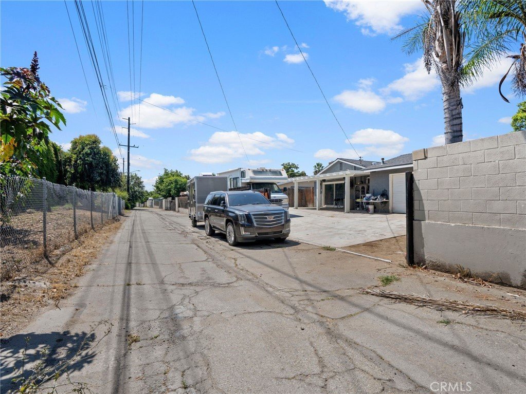 952 E La Verne Pomona CA 91767 33 952 E La Verne Pomona CA 91767