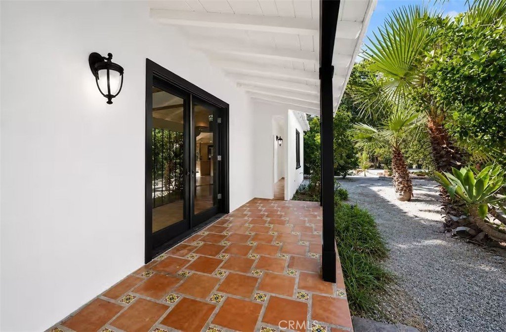 14720 Valerio Van Nuys CA 91405 40 14720 Valerio Van Nuys CA 91405