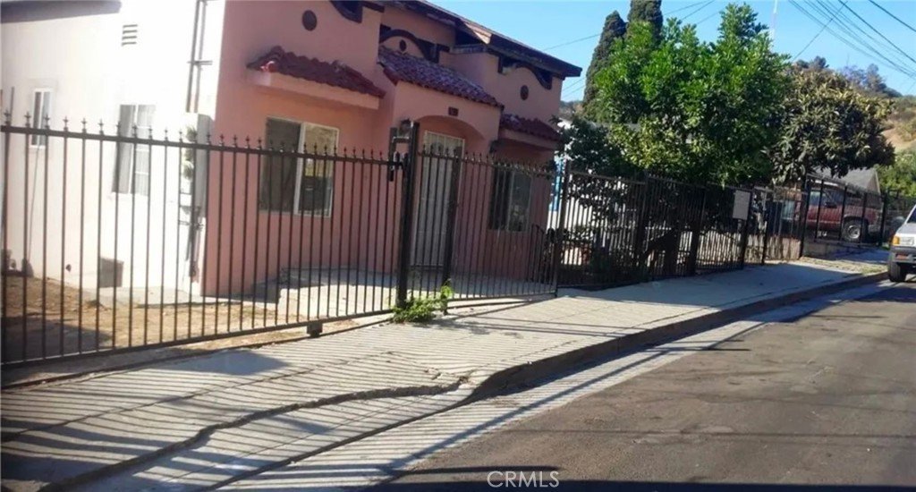 523521 Clifton St Los Angeles CA 90031 3 523521 Clifton St Los Angeles CA 90031