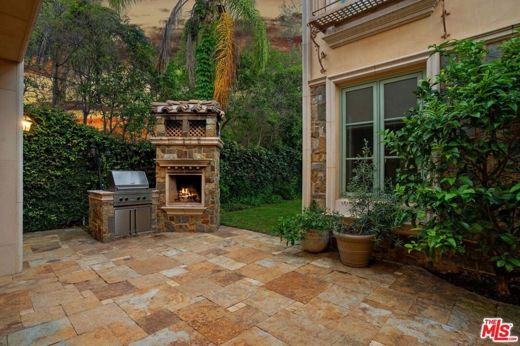 919 S Gretna Green Way Los Angeles CA 90049 38 919 S Gretna Green Way Los Angeles CA 90049