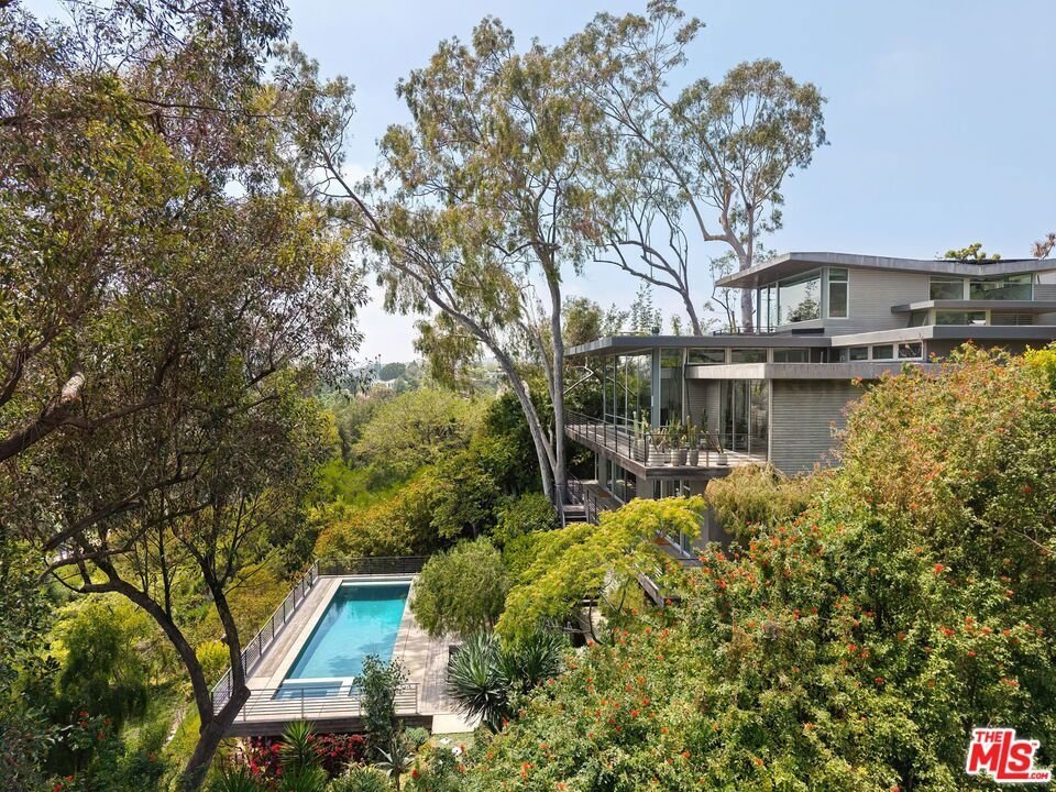 901 Kenter Way Los Angeles CA 90049 31 901 Kenter Way Los Angeles CA 90049
