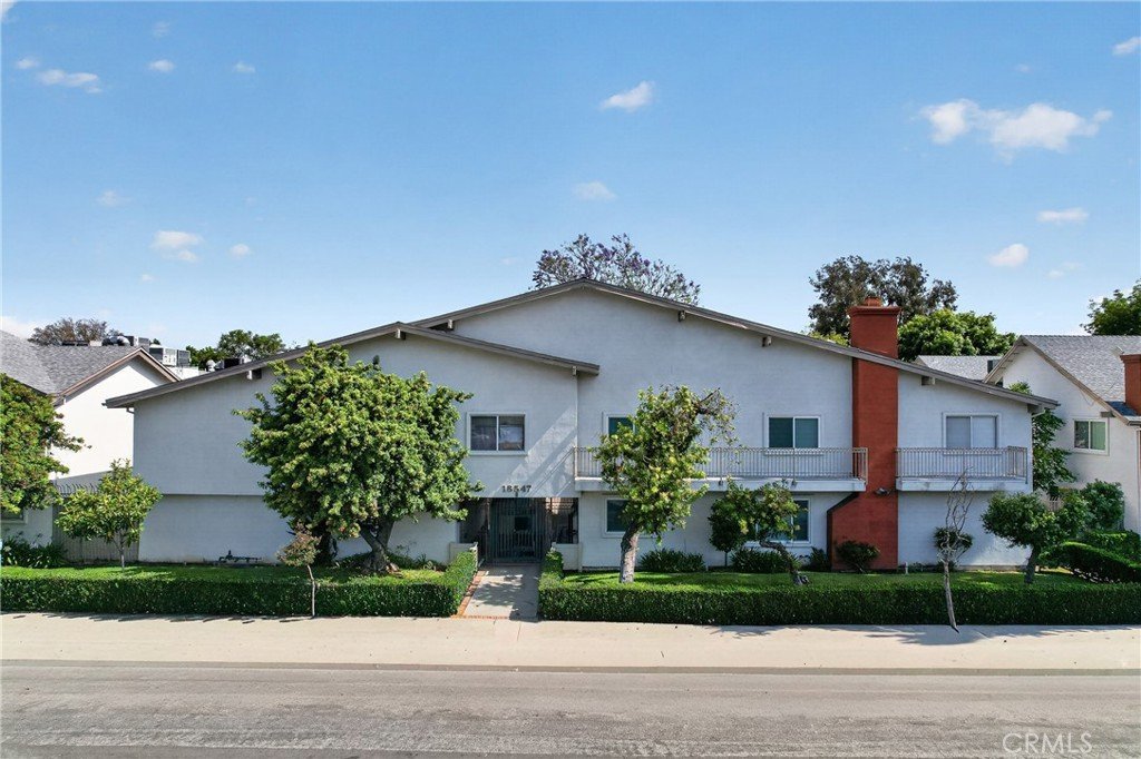 18547 Collins Street B23 Tarzana CA 91356 42 18547 Collins Street B23 Tarzana CA 91356
