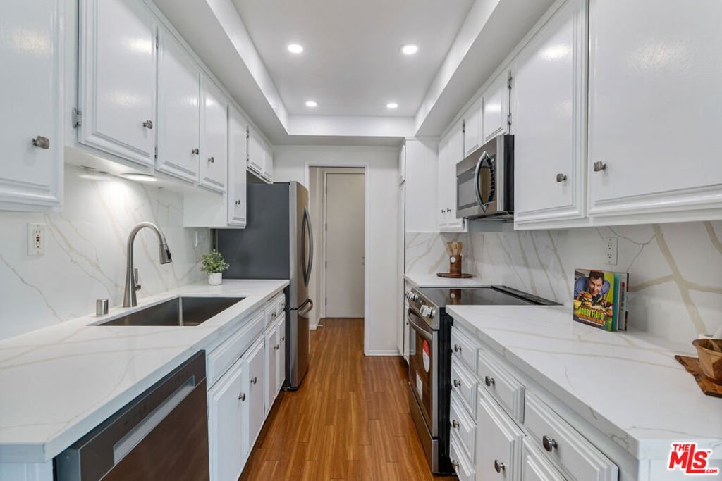 11965 Gorham Avenue 503 Los Angeles CA 90049 34 11965 Gorham Avenue 503 Los Angeles CA 90049