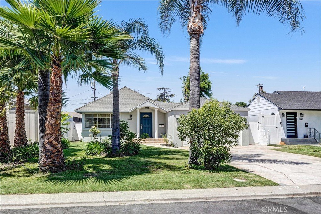 12005 Miranda Valley Village CA 91607 26 12005 Miranda Valley Village CA 91607