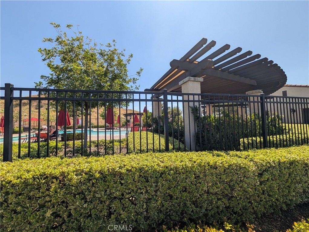 24521 Rosette Valencia CA 91354 47 24521 Rosette Valencia CA 91354