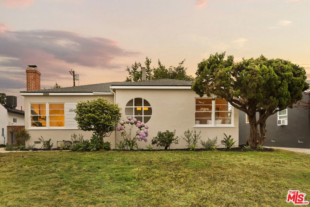 6546 W 85th Street Los Angeles CA 90045 21 6546 W 85th Street Los Angeles CA 90045