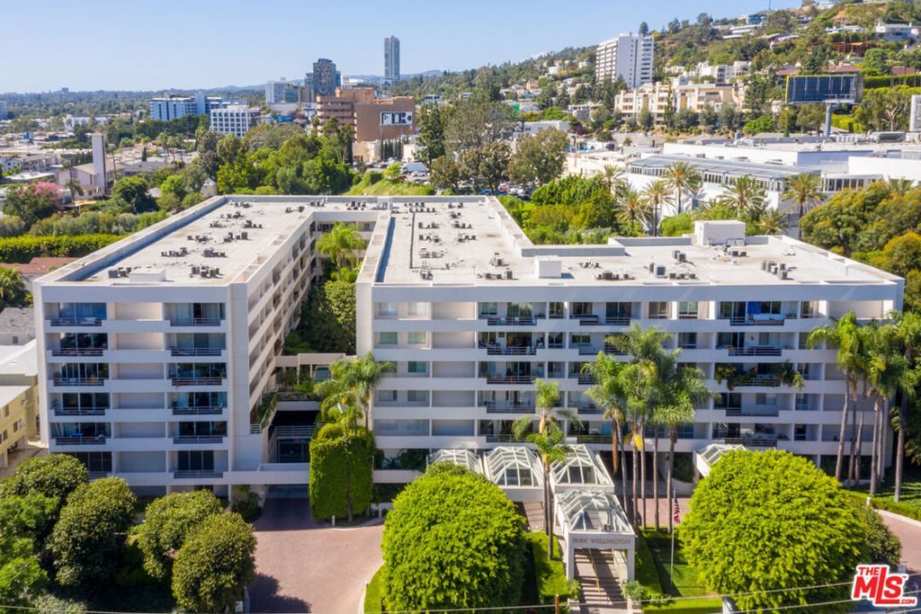 1131 Alta Loma Road 305 West Hollywood CA 90069 21 1131 Alta Loma Road 305 West Hollywood CA 90069