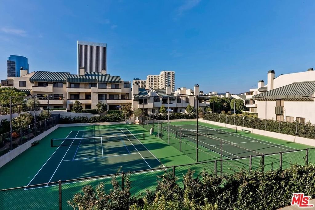 2172 Century Los Angeles CA 90067 41 2172 Century Los Angeles CA 90067