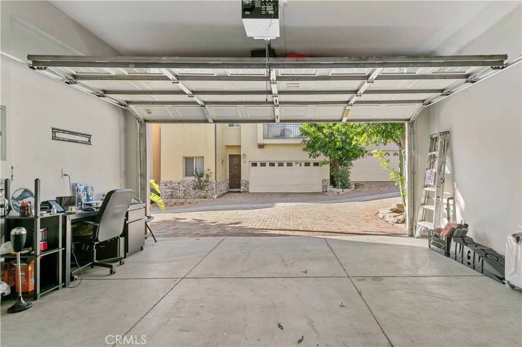 6920 Valmont 5 Tujunga CA 91042 69 6920 Valmont 5 Tujunga CA 91042