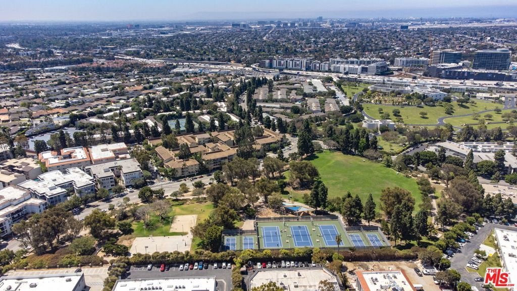 5651 Sumner Way 209 Culver City CA 90230 21 5651 Sumner Way 209 Culver City CA 90230