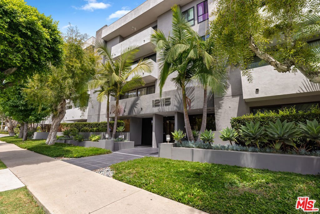 12115 San Vicente Boulevard 111 Los Angeles CA 90049 30 12115 San Vicente Boulevard 111 Los Angeles CA 90049